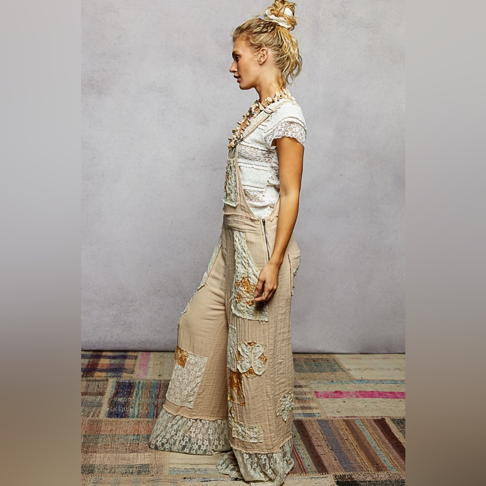 POL Neutral Patchwork Wide-Leg Jumpsuit with Floral Appliqué - Picture 4 of 6